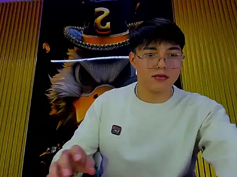 Snapshot of scarletl_17 chatting on 11/06/25, 03:35 scarletl 17 online show from 11/06/25, 03:35