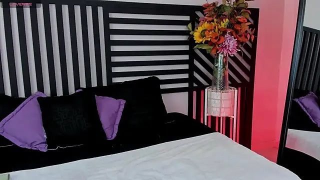 Cattleya veloza   online show from 10/10/25, 08:08