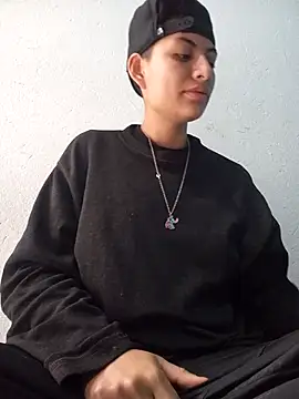 Owen tomboy online show from 10/18/25, 03:13