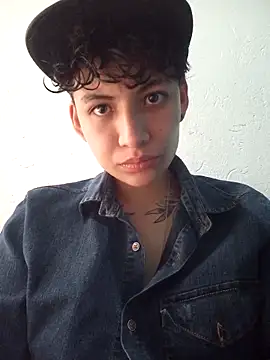 Owen tomboy online show from 10/21/25, 04:19