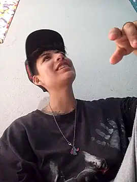 Owen tomboy online show from 10/23/25, 05:55