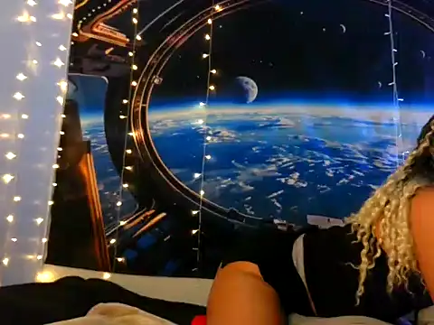 MrsToniTone online show from 12/18/25, 05:19