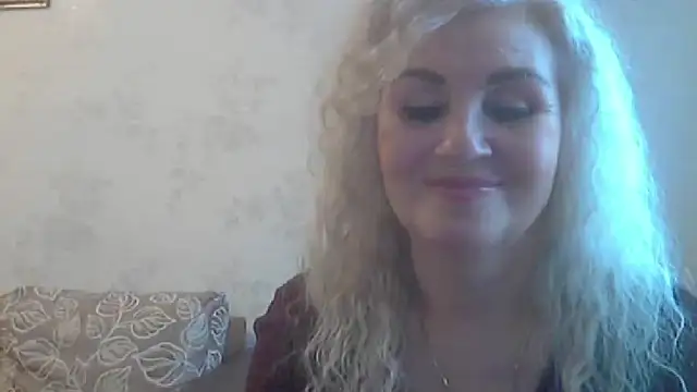 Snapshot of LadySexyBlond chatting on 10/16/25, 06:20 LadySexyBlond online show from 10/16/25, 06:20