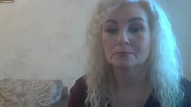 Snapshot of LadySexyBlond chatting on 11/03/25, 06:14 LadySexyBlond online show from 11/03/25, 06:14