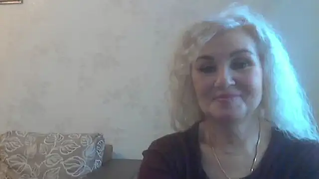 Snapshot of LadySexyBlond chatting on 11/12/25, 07:09 LadySexyBlond online show from 11/12/25, 07:09