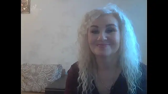 Snapshot of LadySexyBlond chatting on 12/03/25, 05:00 LadySexyBlond online show from 12/03/25, 05:00