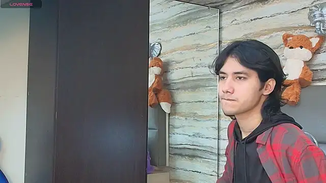 Lovers 21 online show from 04/29/26, 03:54