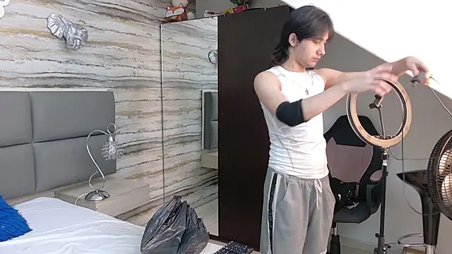 Lovers 21 online show from 06/14/26, 04:14