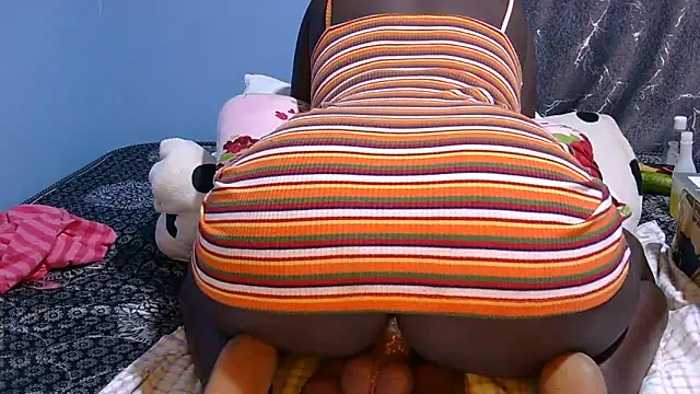 SpiceySnack online show from 04/28/26, 02:21