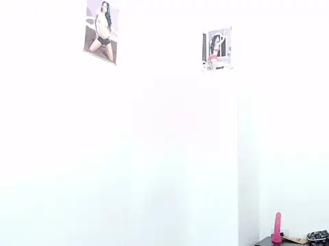 Snapshot of brendaahoot chatting on 10/11/25, 10:52 brendaahoot online show from 10/11/25, 10:52
