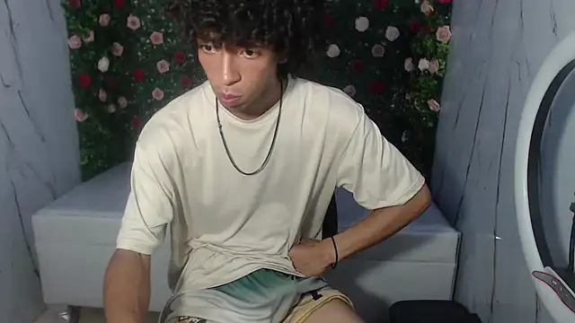 Snapshot of xion_ez chatting on 11/01/25, 08:00 xion ez online show from 11/01/25, 08:00