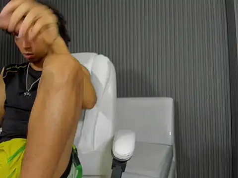 Snapshot of xion_ez chatting on 11/04/25, 09:03 xion ez online show from 11/04/25, 09:03