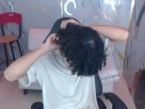 Snapshot of xion_ez chatting on 11/11/25, 08:20 xion ez online show from 11/11/25, 08:20