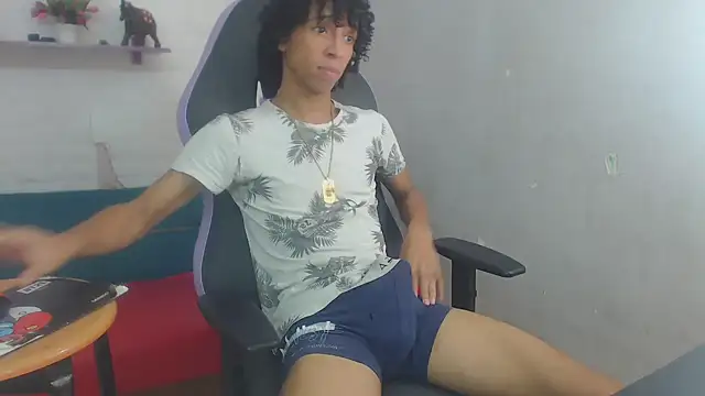 Snapshot of xion_ez chatting on 12/13/25, 08:47 xion ez online show from 12/13/25, 08:47