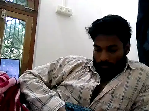 Snapshot of Raw12499 chatting on 11/13/25, 05:06 Raw12499 online show from 11/13/25, 05:06