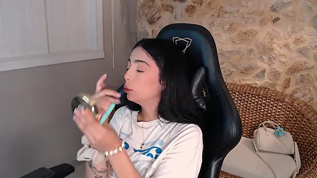 RousseGil  online show from 10/15/25, 11:21