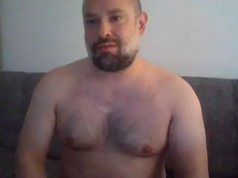 Snapshot of CristalDad chatting on 10/22/25, 10:20 CristalDad online show from 10/22/25, 10:20