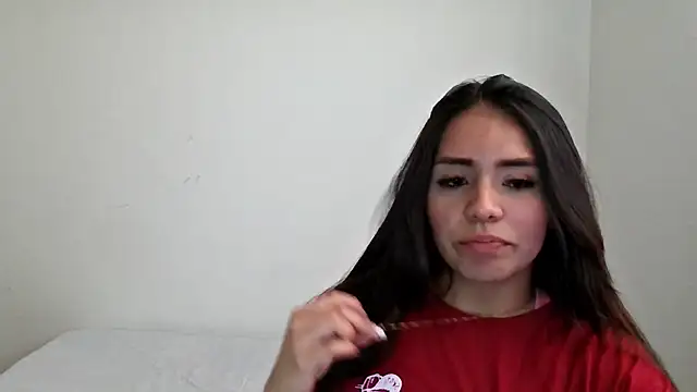 Snapshot of BellaBliss123 chatting on 09/30/25, 09:42 BellaBliss123 online show from 09/30/25, 09:42