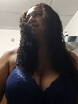 Snapshot of MEYBELLATINA chatting on 09/27/25, 09:20 MEYBELLATINA online show from 09/27/25, 09:20