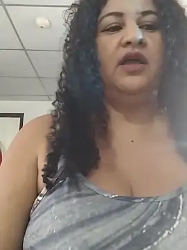 Snapshot of MEYBELLATINA chatting on 10/09/25, 08:51 MEYBELLATINA online show from 10/09/25, 08:51