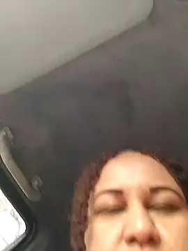 Snapshot of MEYBELLATINA chatting on 10/17/25, 10:12 MEYBELLATINA online show from 10/17/25, 10:12