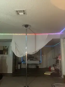 Snapshot of BuzzBunni69 chatting on 10/10/25, 04:44 BuzzBunni69 online show from 10/10/25, 04:44