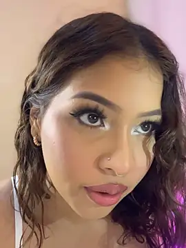 Mia Valmont online show from 10/10/25, 02:16