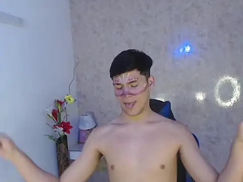 Snapshot of Aaron_Foxxx chatting on 10/24/25, 01:18 Aaron Foxxx online show from 10/24/25, 01:18