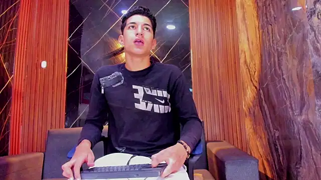 Stiben boy online show from 11/09/25, 03:49