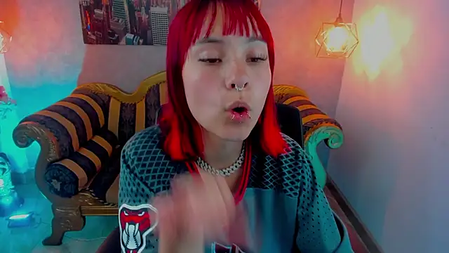 Snapshot of Megane_whitte chatting on 12/18/25, 03:01 Megane whitte online show from 12/18/25, 03:01