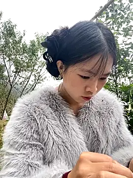 Snapshot of -mayhan11 chatting on 10/31/25, 03:29 -mayhan11 online show from 10/31/25, 03:29