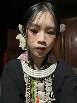 Snapshot of -mayhan11 chatting on 11/27/25, 12:07 -mayhan11 online show from 11/27/25, 12:07