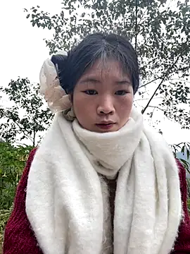 Snapshot of -mayhan11 chatting on 12/14/25, 05:02 -mayhan11 online show from 12/14/25, 05:02