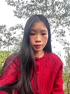 Snapshot of -mayhan11 chatting on 12/15/25, 09:02 -mayhan11 online show from 12/15/25, 09:02