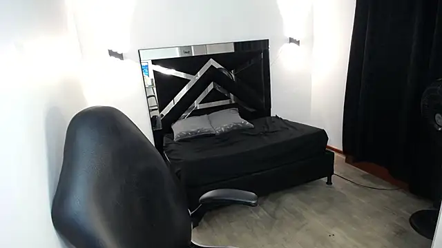 MarianaRojas  online show from 07/11/26, 12:08