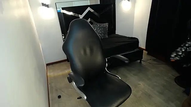 MarianaRojas  online show from 07/14/26, 10:43