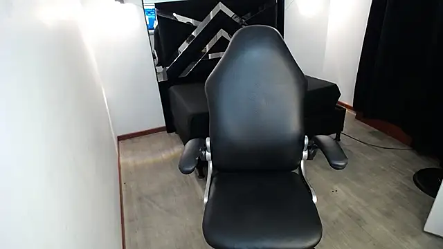 MarianaRojas  online show from 07/27/26, 03:02