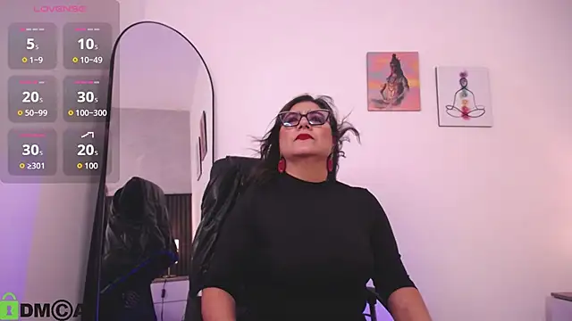 Snapshot of alahia_mellers chatting on 10/12/25, 03:27 alahia mellers online show from 10/12/25, 03:27