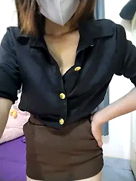 Snapshot of Quynhbabysexy chatting on 11/12/25, 02:28 Quynhbabysexy online show from 11/12/25, 02:28