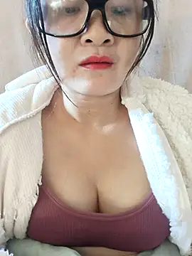 Paul-paul11 online show from 11/28/25, 02:36