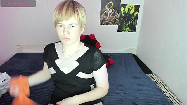 Cattie w  online show from 11/05/25, 01:38