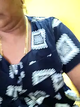 navyasree143 online show from 10/04/25, 05:27