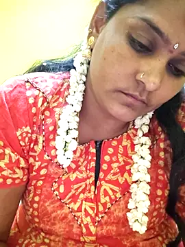 navyasree143 online show from 10/23/25, 08:07