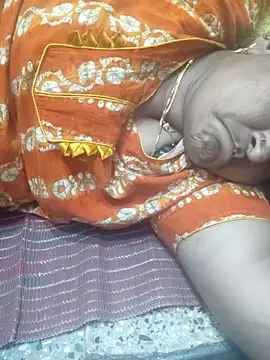 navyasree143 online show from 12/14/25, 04:34