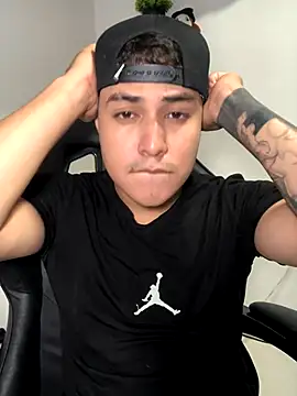 loki32men online show from 10/31/25, 04:24