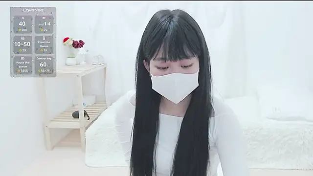 Snapshot of Moj005jp_xo98 chatting on 10/15/25, 04:18 Moj005jp xo98 online show from 10/15/25, 04:18