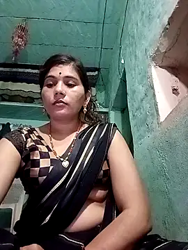 Snapshot of Sapna__wq1 chatting on 10/15/25, 10:10 Sapna  wq1 online show from 10/15/25, 10:10