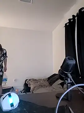 bear8t online show from 11/04/25, 06:40