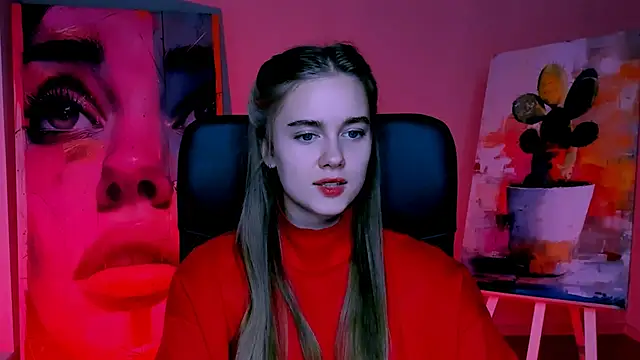 Snapshot of JuneWoods chatting on 11/24/25, 06:13 JuneWoods online show from 11/24/25, 06:13