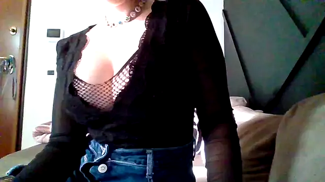 sexycolf online show from 10/24/25, 08:22